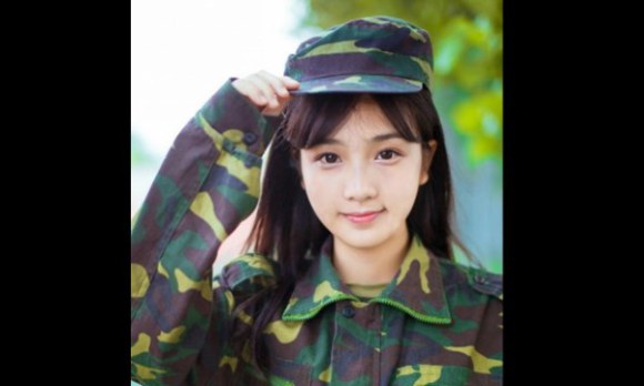 Kecantikan Tentara Wanita China Bikin Pria Jatuh Cinta 3