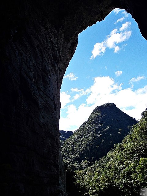 Caverna Casa De Pedra Maior Portal Do Mundo 215 Metros - (c)irineu ramos