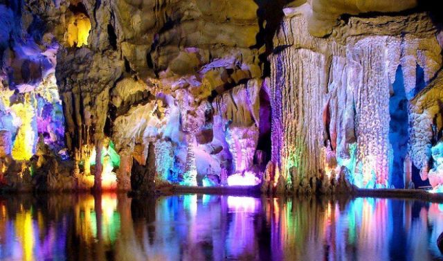 Reed Flute Cave, Guangxi (China) - (c)Chistoc