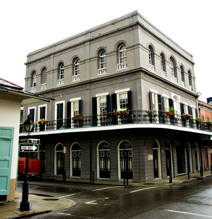 LaLaurie Mansion, New Orleans (c) oddee.com