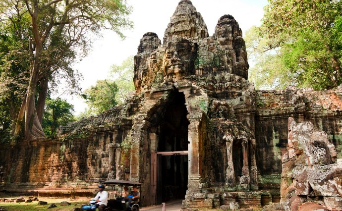 Gerbang Angkor Wat