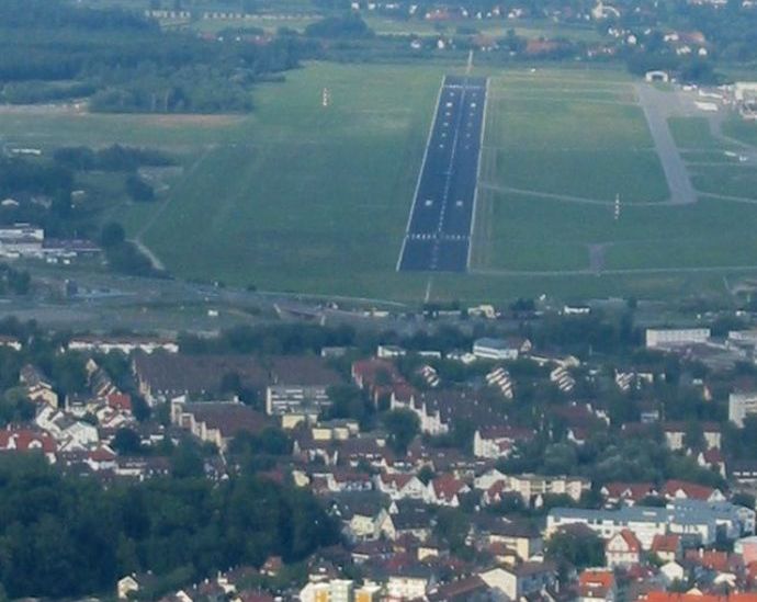 Friedrichshafen Airport, Jerman - (c)wikipedia.org