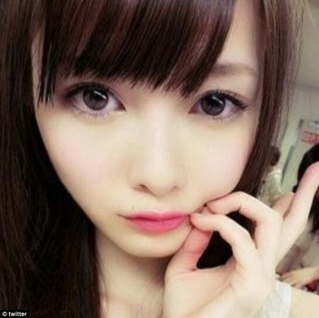 Tren Makeup Seperti Orang Sakit Sedang Booming di Jepang 2 DAILYMAIL