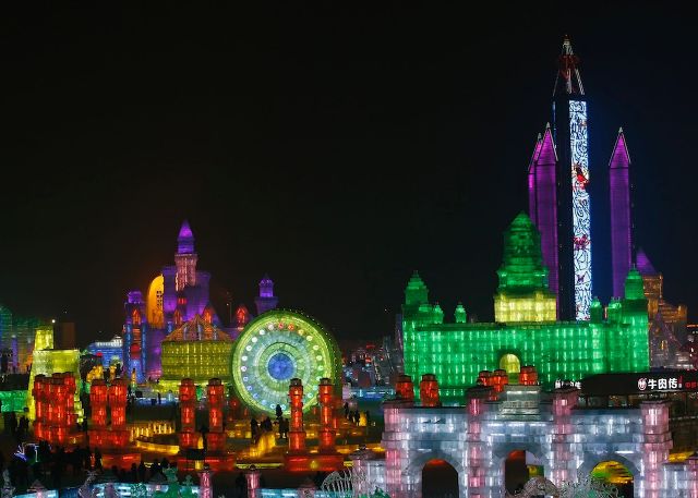Taman Hiburan Yang Berbentuk Kota Es di China 6 REUTERS