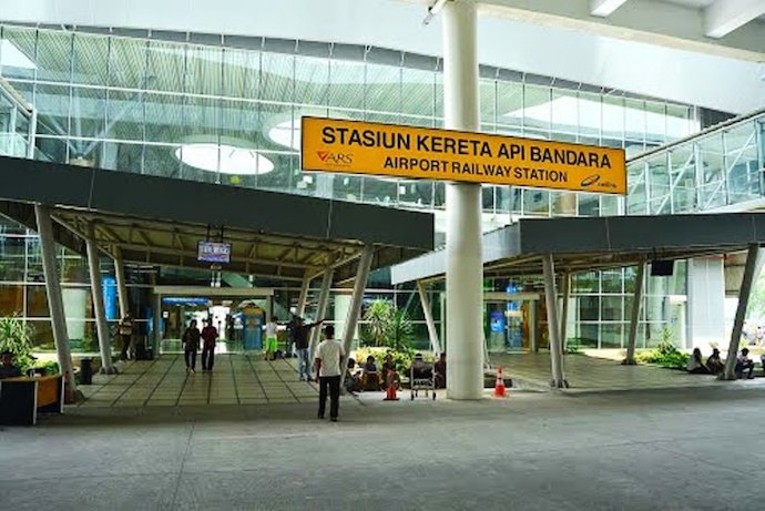 Bandara Kualanamu yang Dilengkapi Dengan Akses Kereta (panoramio)
