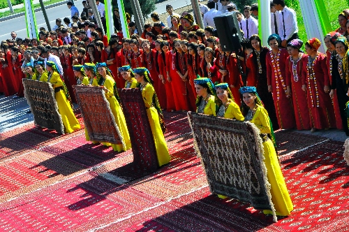 Festival karpet Turkmen