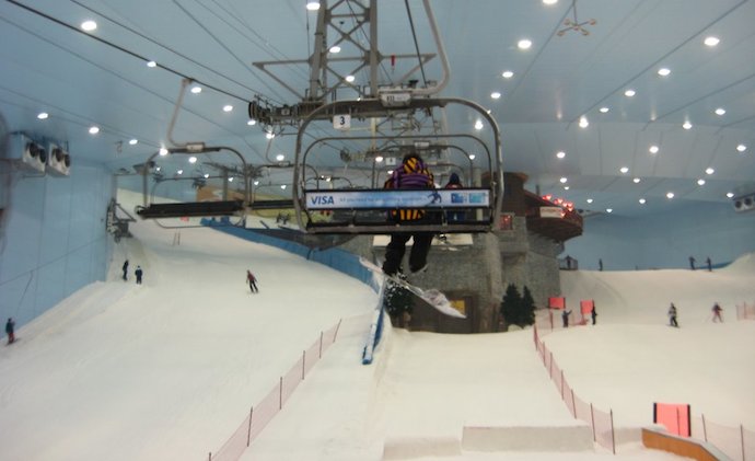 ski di dalam ruangan mall of Emirates (panoramio)