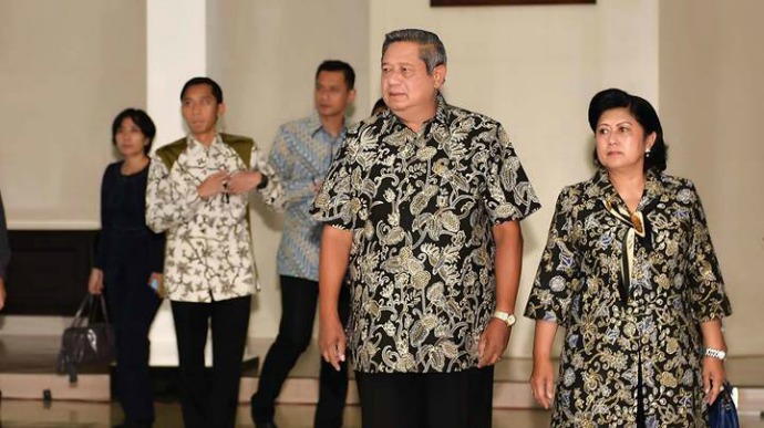 SBY dan Ibu Ani memakai batik Pacitan (c) Humas Pemkab Pacitan