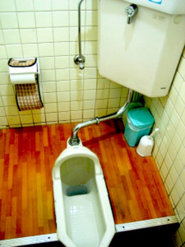 Toilet Jongkok (c) seoulistic