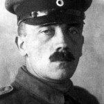 Adolf Hitler (c) viralnova