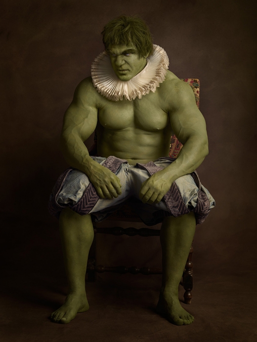 Gaya Hulk lengkap dengan ruffnya