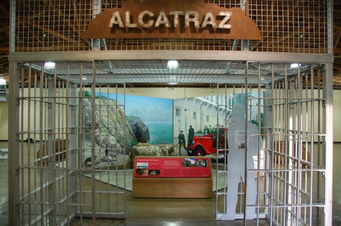 Museum di dalam penjara Alcatraz via Gorilla Convict