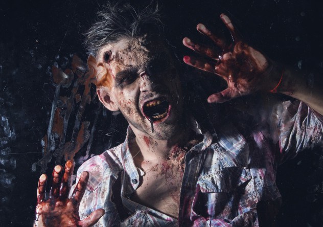 Scary zombie cosplay (c) Listverse