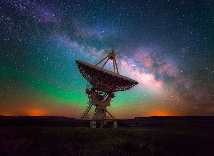 Sebuah galaxy yang terlihat dari New Mexico