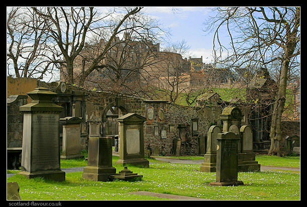 Makam misterius Skotlandia via List25