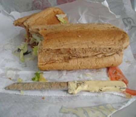 Pisau dalam Sandwich