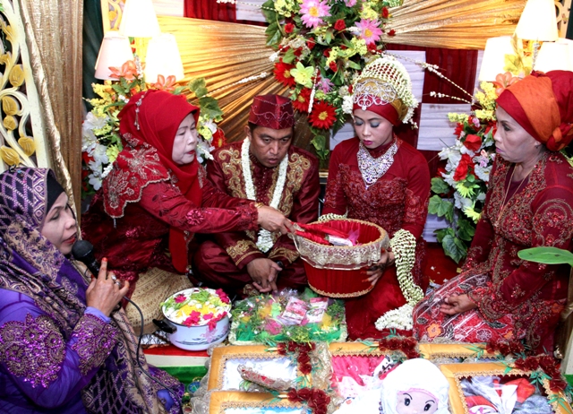 Adat pernikahan di Kalimantan Selatan