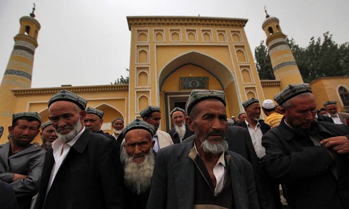 Muslim Uighur diharuskan menjual alkohol