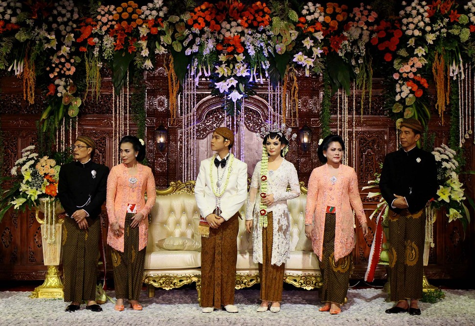 Resepsi Pernikahan Gibran Rakabuming Raka dan Selvi Ananda via cnnindonesia