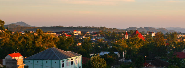 Pemandangan Indah di Kota Ruteng [image source]