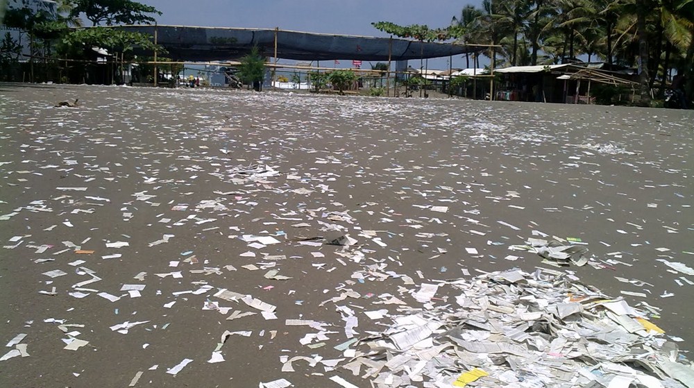 Sampah Bekas Petasan [image source]