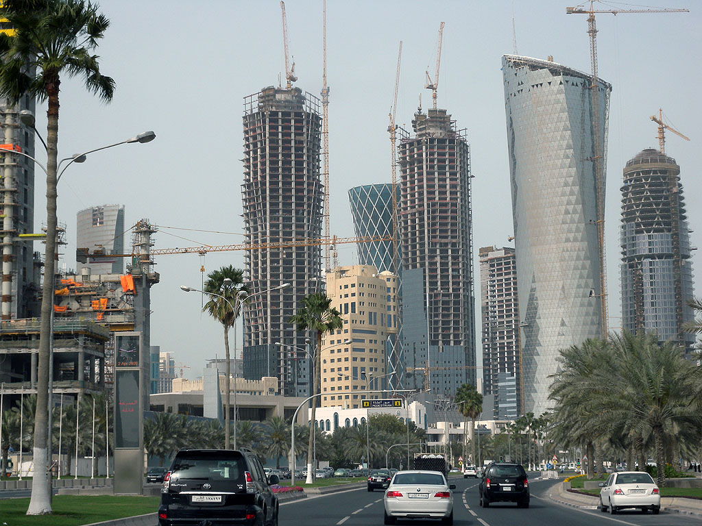 Kota Doha dengan pencakar langitnya [Image Source] 
