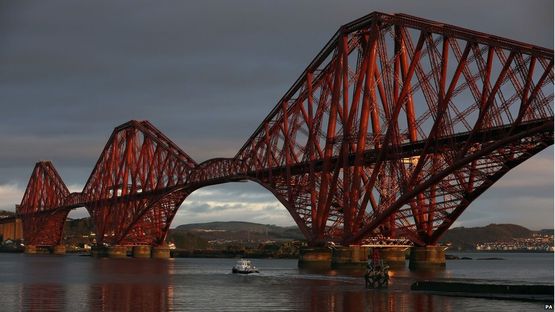 The Forth Bridge, Skotlandia [image source]