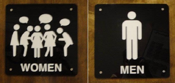 Para wanita memang suka bergerombol sih ketika pergi ke toilet [Image Source]
