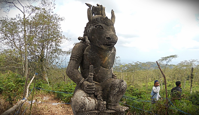Patung Lembu Sura [image source]