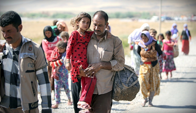 Pengungsi Yazidi Pasca Pengeboman [image source]