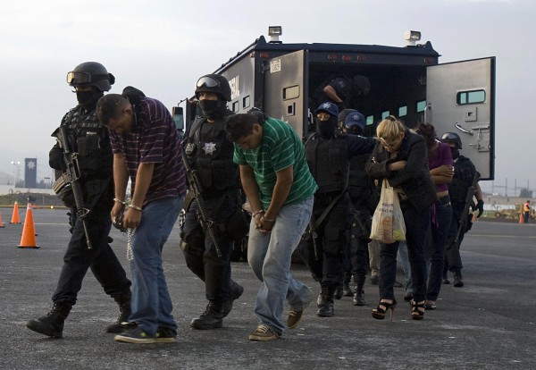 Polisi Meksiko [image source]