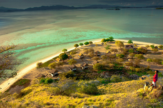 Pulau Kanawa [Image Source]