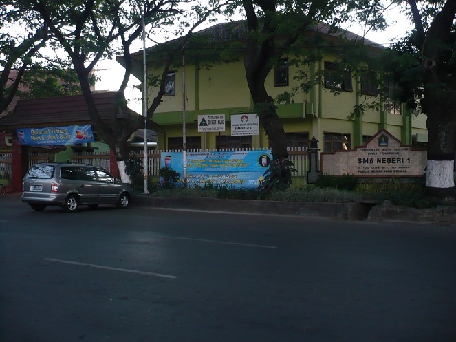 SMA Tugu Malang [Image Source]