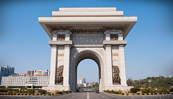 arch of triumph north korea [image source]