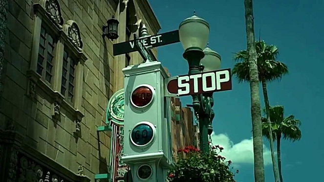 Potret lampu lalu lintas pertama [Image Source]