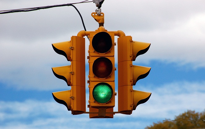 Penyempurnaan lampu lalu lintas ditambah dengan lampu kuning [Image Source]
