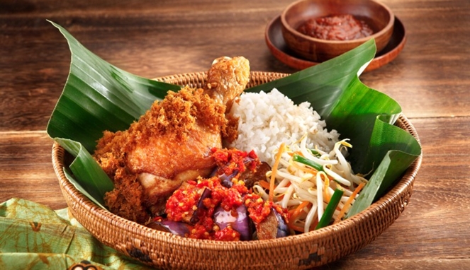 Makanan Indonesia  [image source]