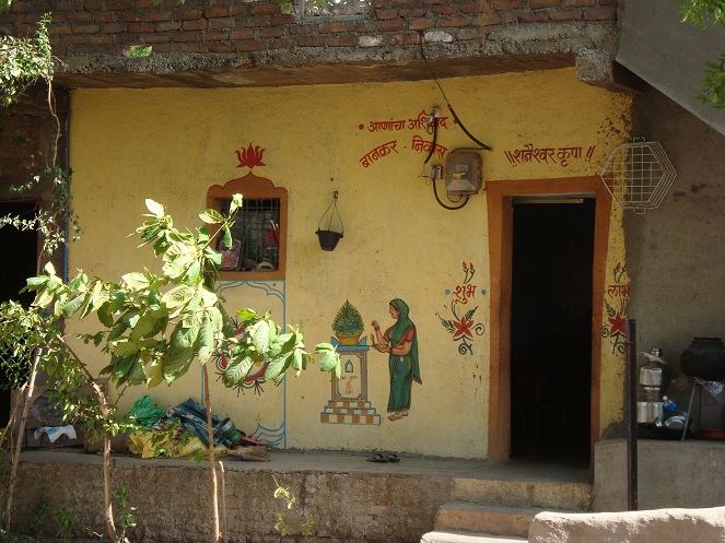 Salah satu rumah di Shani Shingnapur [Image Source]