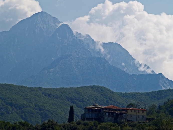 Gunung Arthos, Ada Batasan Jumlah Pengunjung Setiap Harinya