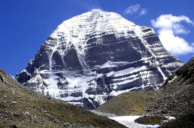 Gunung Kailash, Tibet [image source]