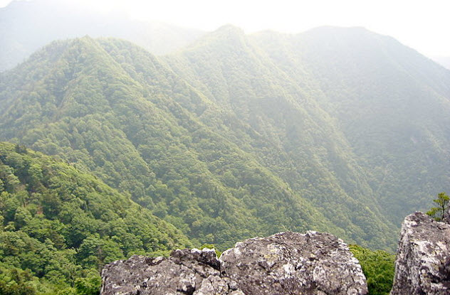 Gunung Sanjo, Jepang [image source]