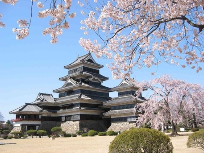 Istana Matsumoto, Jepang
