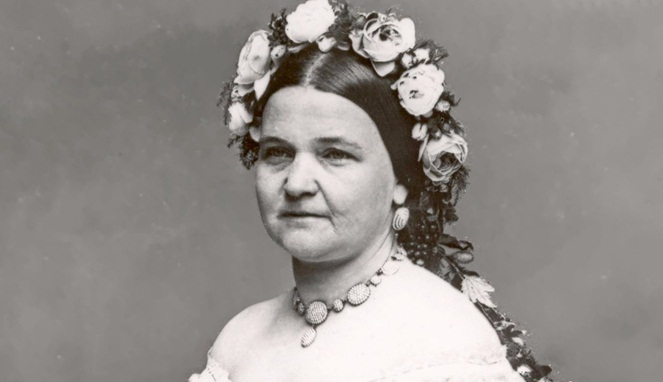 Mary Todd Lincoln [Image Source]