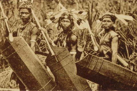 Pasukan Hantu Suku Dayak