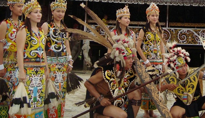 Suku Dayak [Image Source]