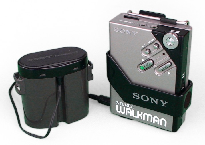 Walkman dan Discman [image source]