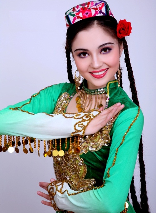 Salah satu potret wanita cantik Uighur [Image Source]