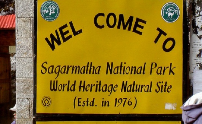 Sagarmatha, salah satu nama alternatif Everest yang paling terkenal [Image Source]