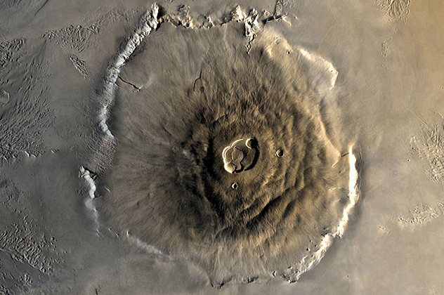 Gunung Olympus – Planet Mars [image source]