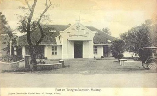 Kantor Telkom Kayutangan [Image Source]